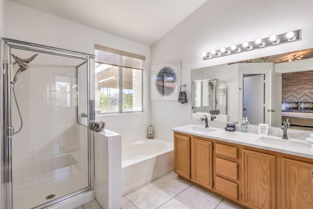 Family Fun For Everyone In Las Vegas- 4 Bedrooms, Billiards, Game Room 핸더슨 외부 사진