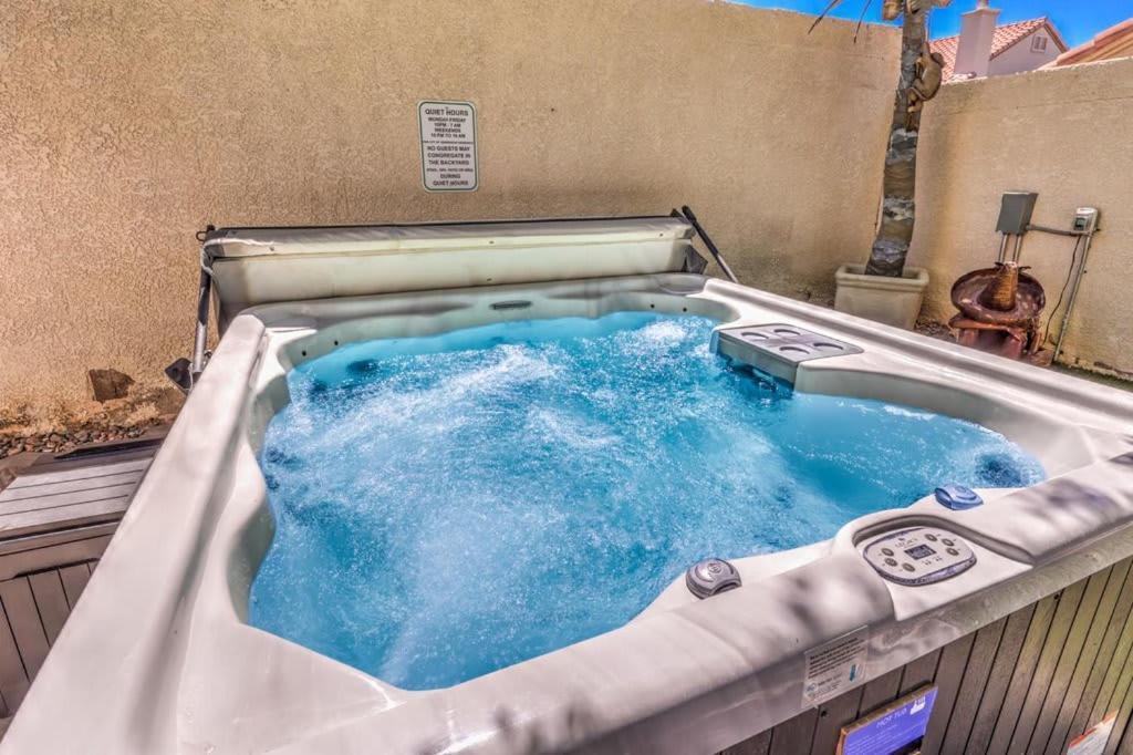 Family Fun For Everyone In Las Vegas- 4 Bedrooms, Billiards, Game Room 핸더슨 외부 사진