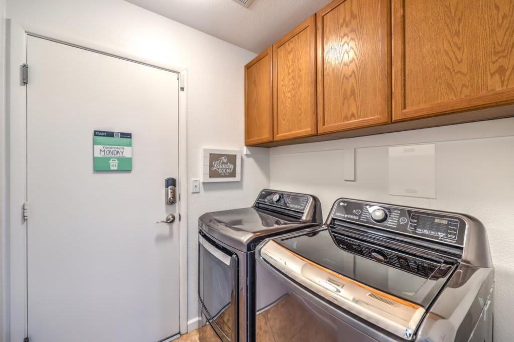 Family Fun For Everyone In Las Vegas- 4 Bedrooms, Billiards, Game Room 핸더슨 외부 사진